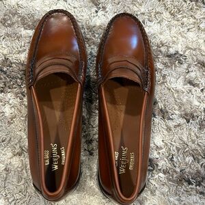 Brown leather loafers GH Bass Weejuns size 8 women